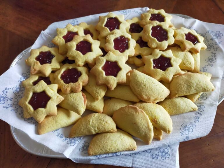 Ricetta biscotti allo Zafferano con confettura ai frutti di bosco